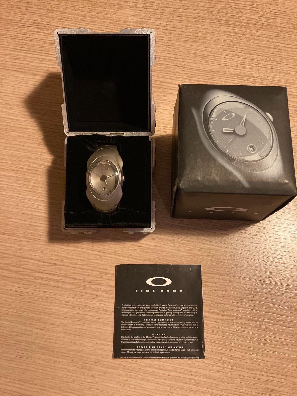 Мъжки часовник Oakley Timebomb Titanium