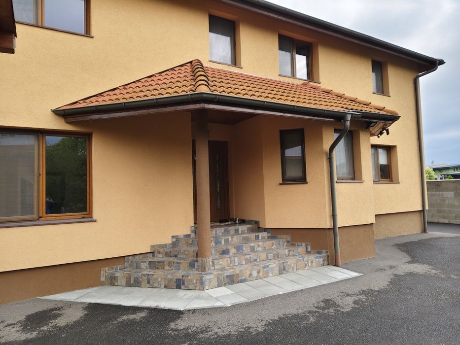 Casa de vanzare 220mp