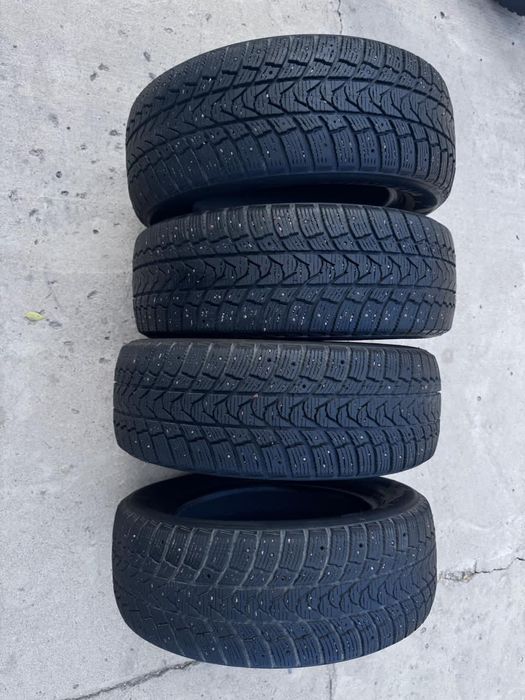 Продаю зимние шипованные шины Minerva 215/60R16 99T

Состояние: б/у, о