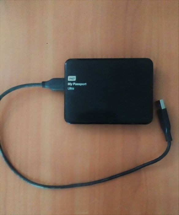 Продавам външен HDD WD My passport Ultra 2TB