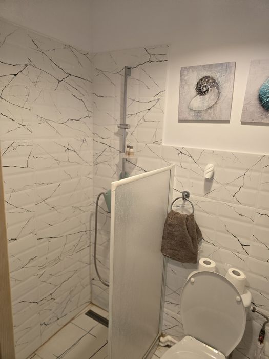 Garsoniera în micro 40 în spate la mall shopping city.