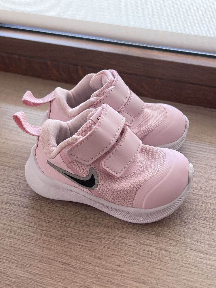 Бебешки маратонки Nike