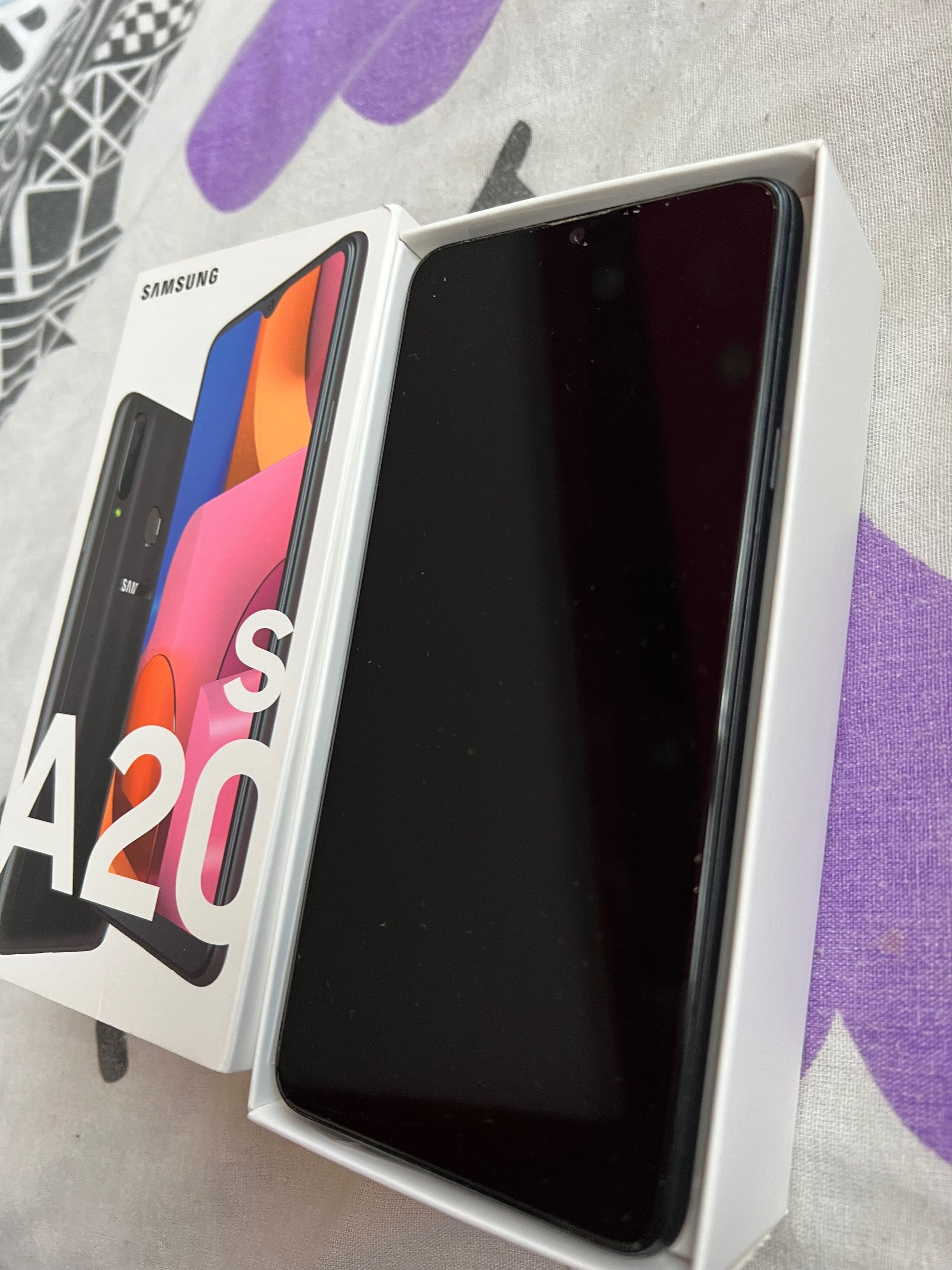 Смартфон Samsung Galaxy A20s