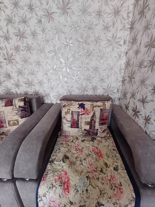 Продам диван и 2 кресла