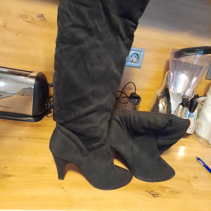 Ботуши 3 чифта номер 39 всеки по 10лв.