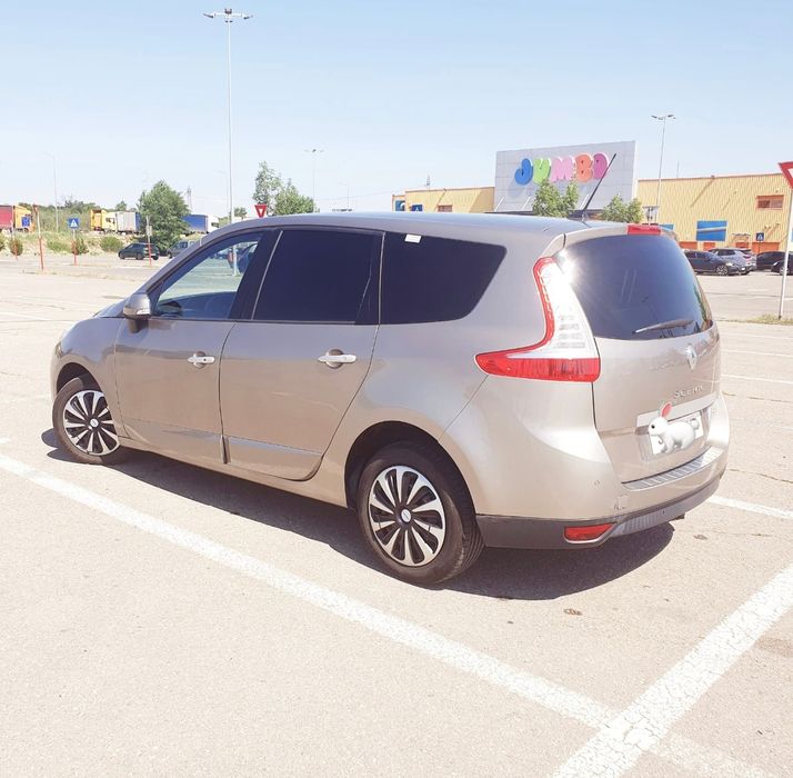 Renault Grand Scenic 1.9 dci 7 locuri  2010