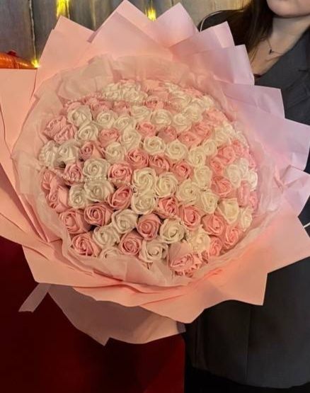 Продаются красивые цветы из мыла!