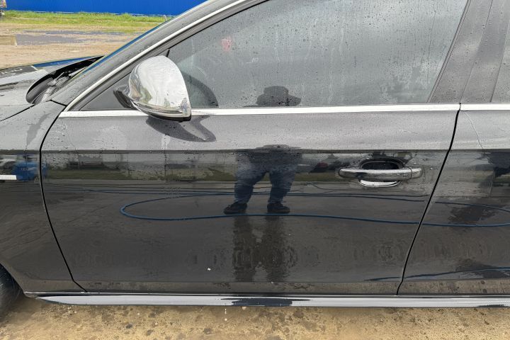 Usa stanga fata  LY9B Audi A4 B8/8K  [din 2007 pana  2011]