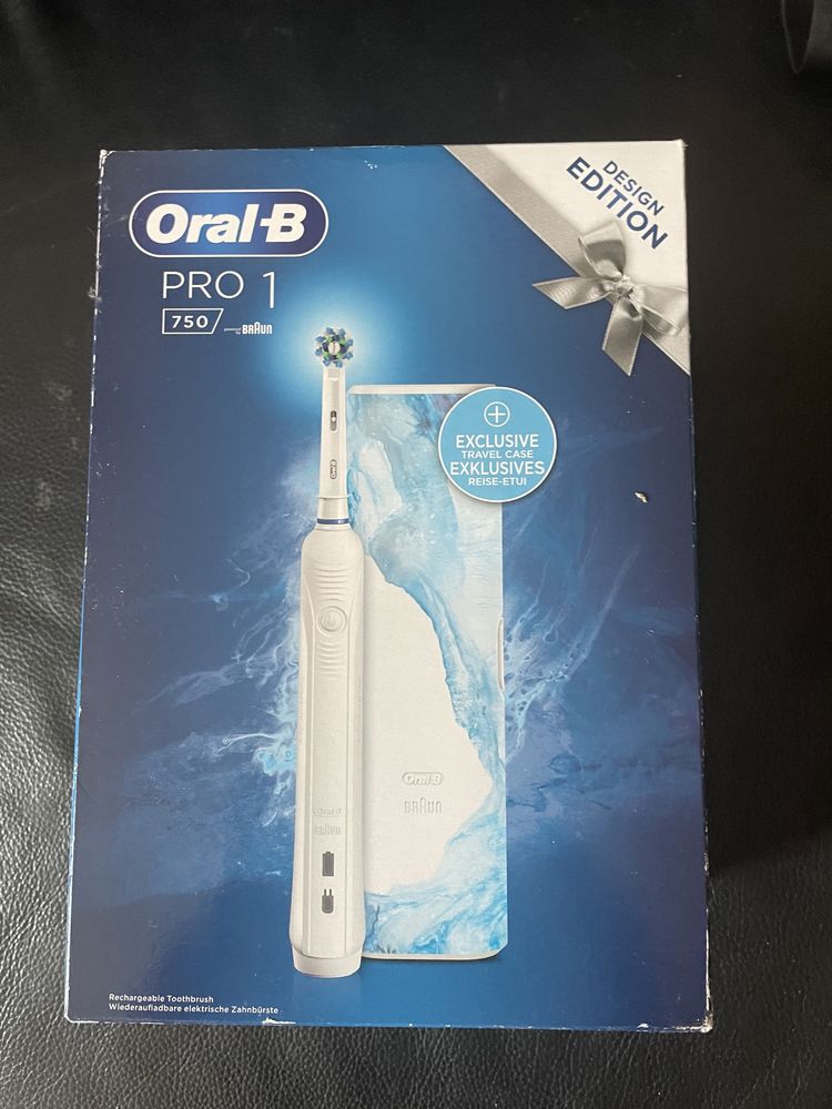 Електрическа четка за зъби Oral-B PRO 750