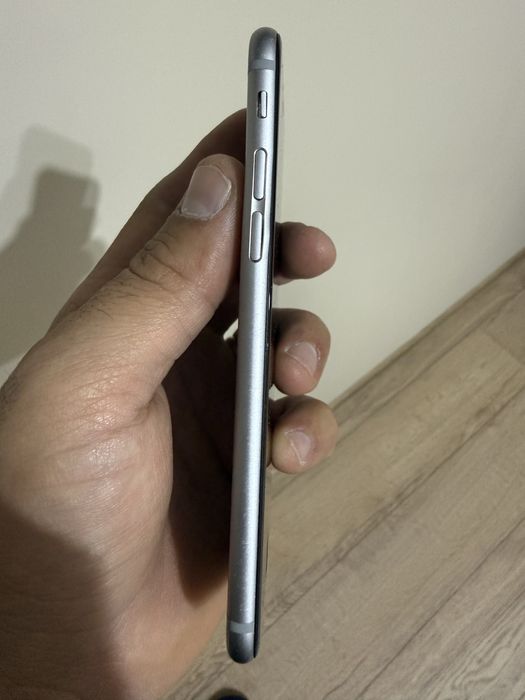 iPhone 6 Space Gray - 16 gb.