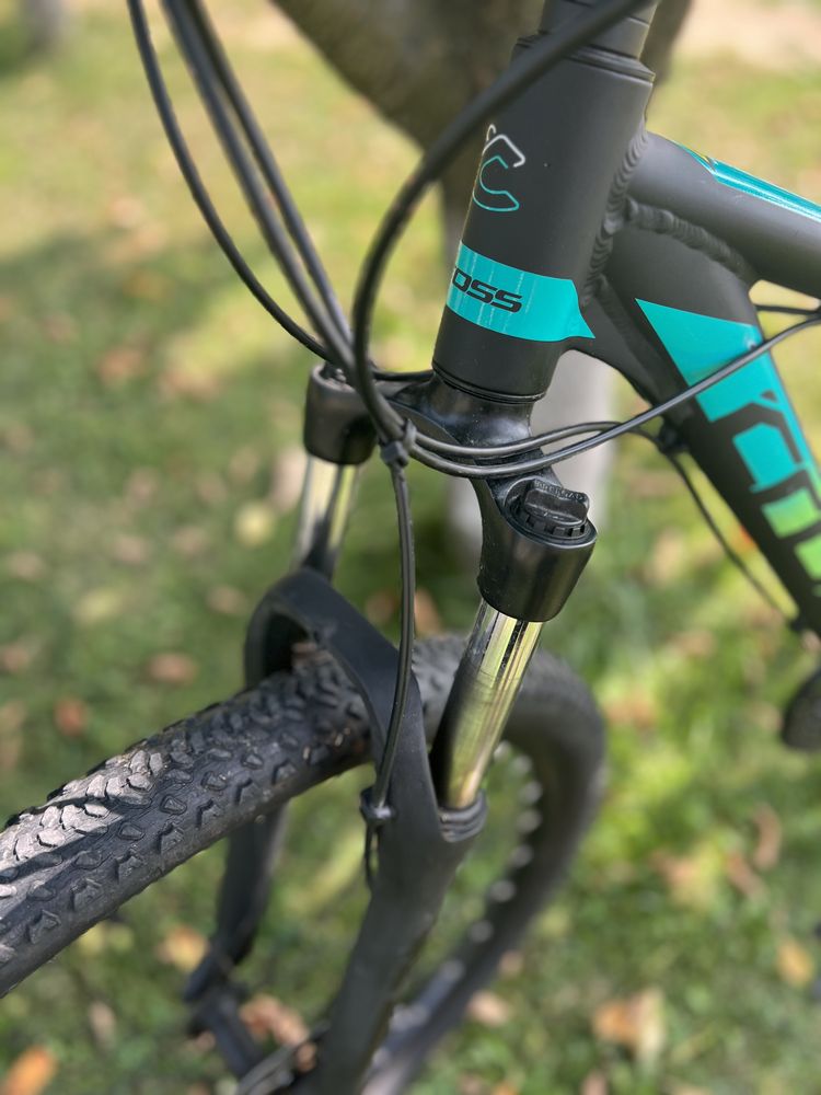 Vând bicicleta CROSS GRX 7 mărime cadru S