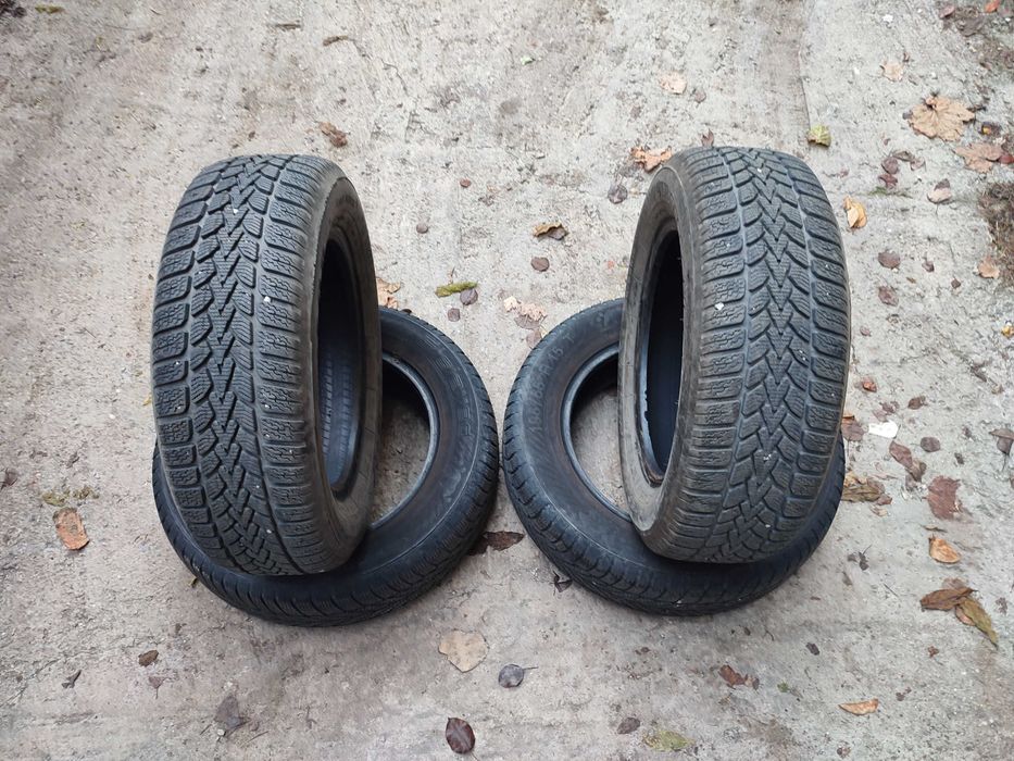 2 бр, 195/65/15 зимни гуми Dunlop