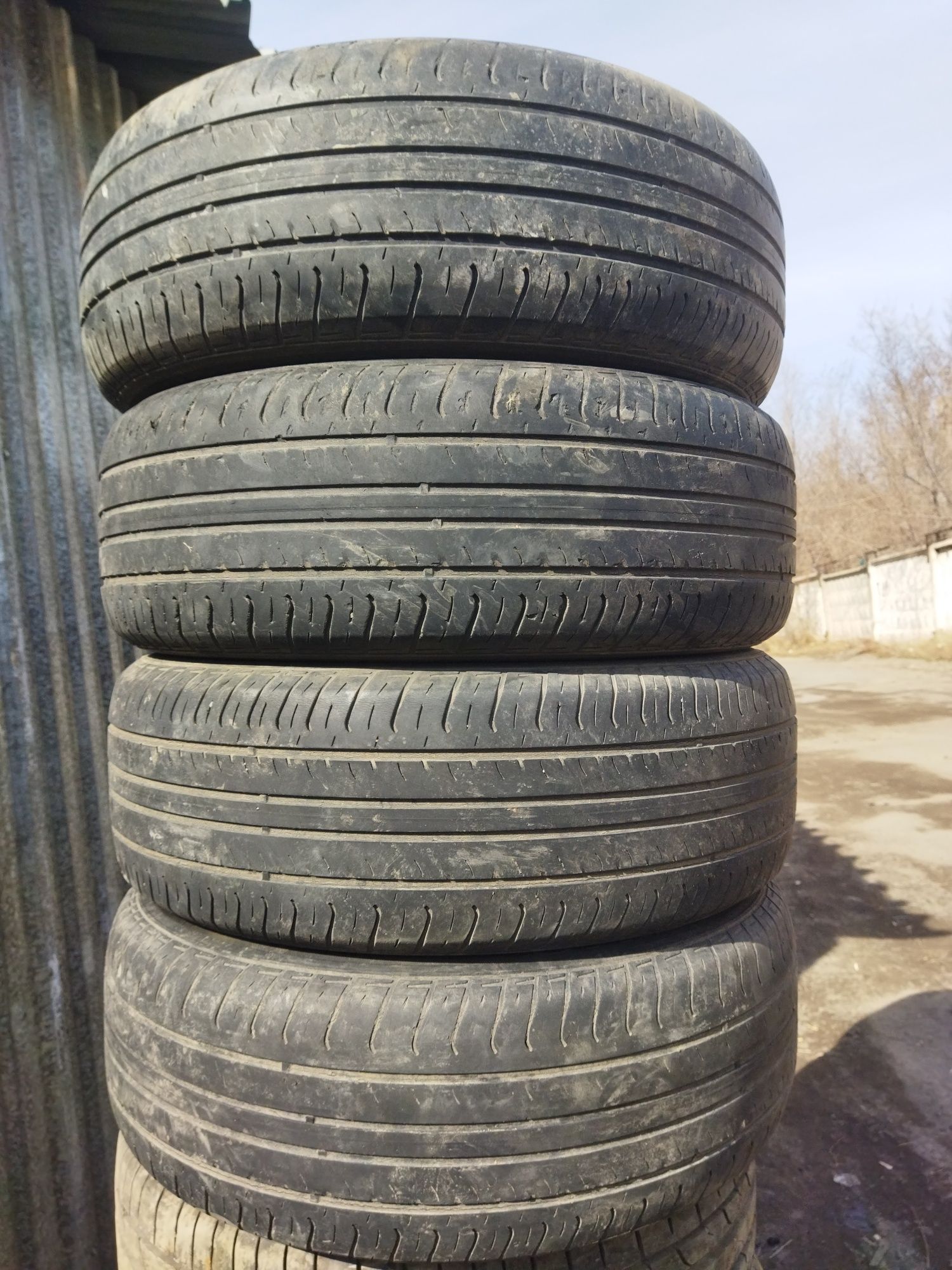 Шины Ханкук 225/60/17 комплект