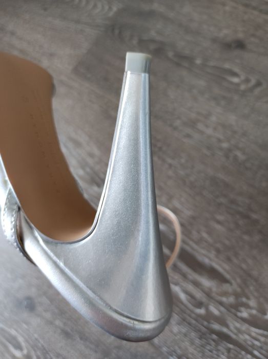 Sandale elegante  Zara Woman, noi fara eticheta, marimea 40