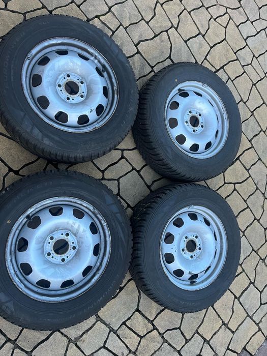 Jante metal Dacia Duster 16 echipate iarna Falken 215 65 16