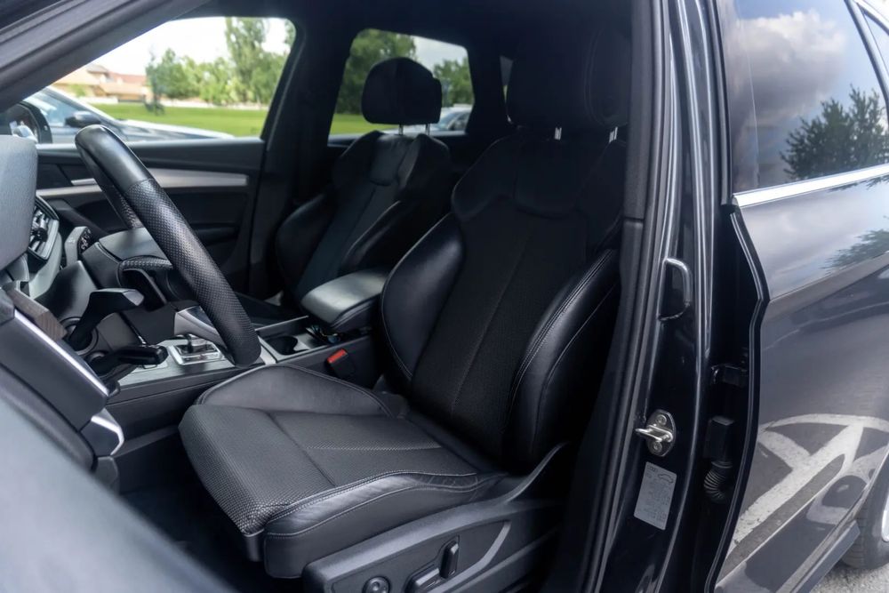 Vand Audi Q5 55 TFSIe PHEV Quattro- 2 variante de achizitie
