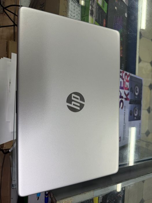 Продается ноутбук HP silver