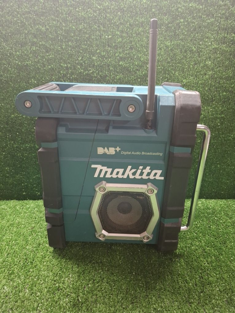 Bluetooth Радио на Makita DMR112