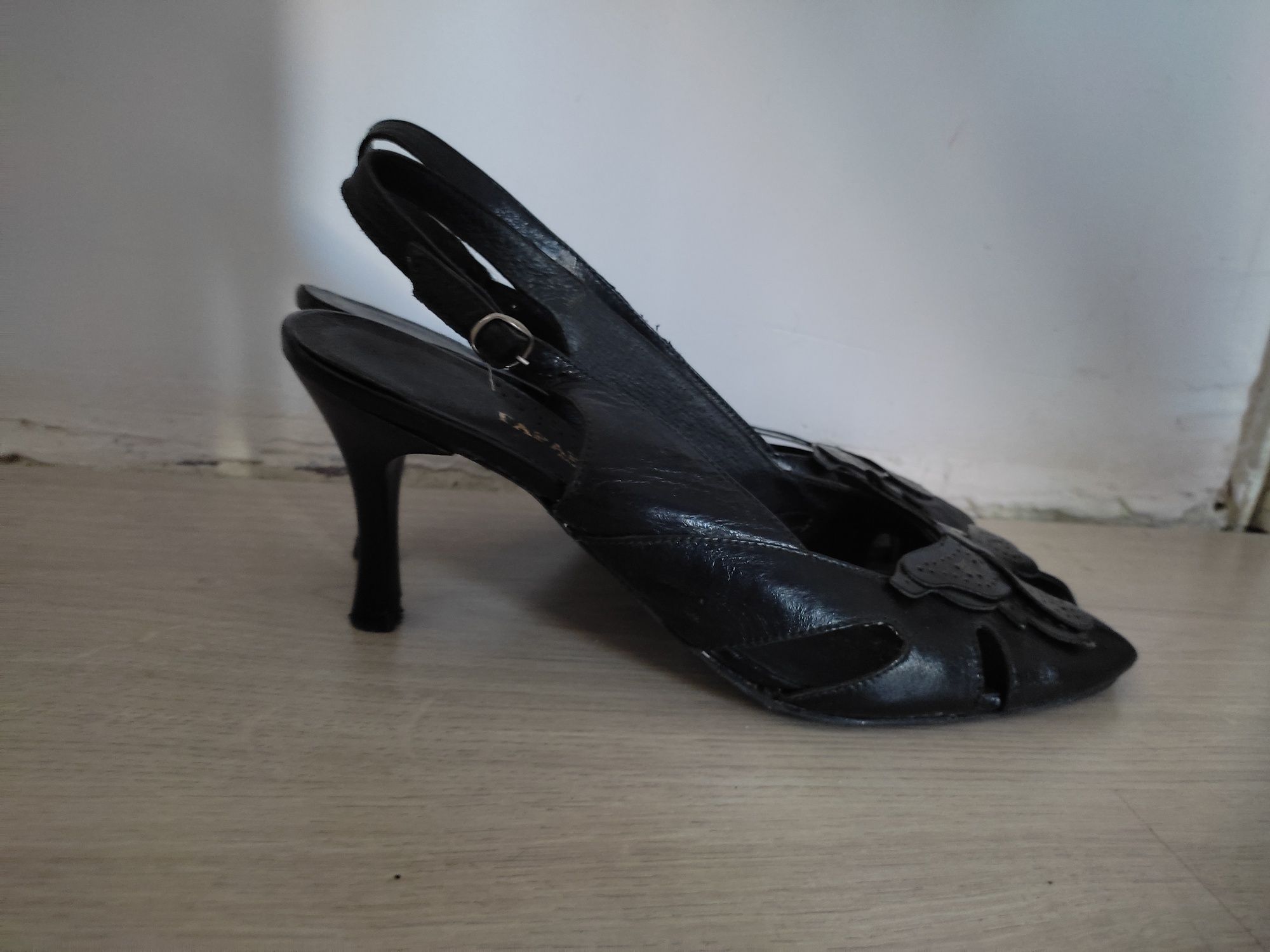 Елегантни дамски сандали на висок ток #39 от естествена кожа