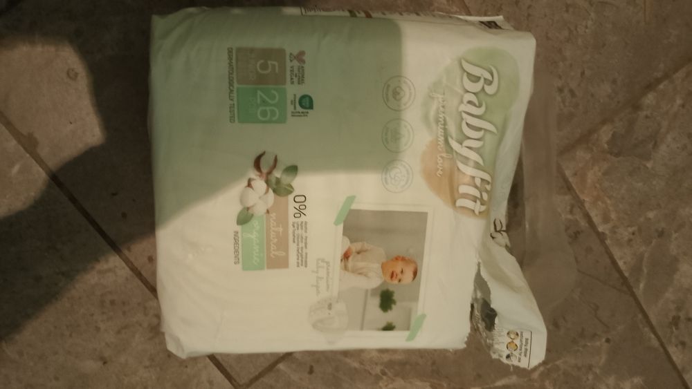 Vând un bax pampers  Baby Fit Nr 5