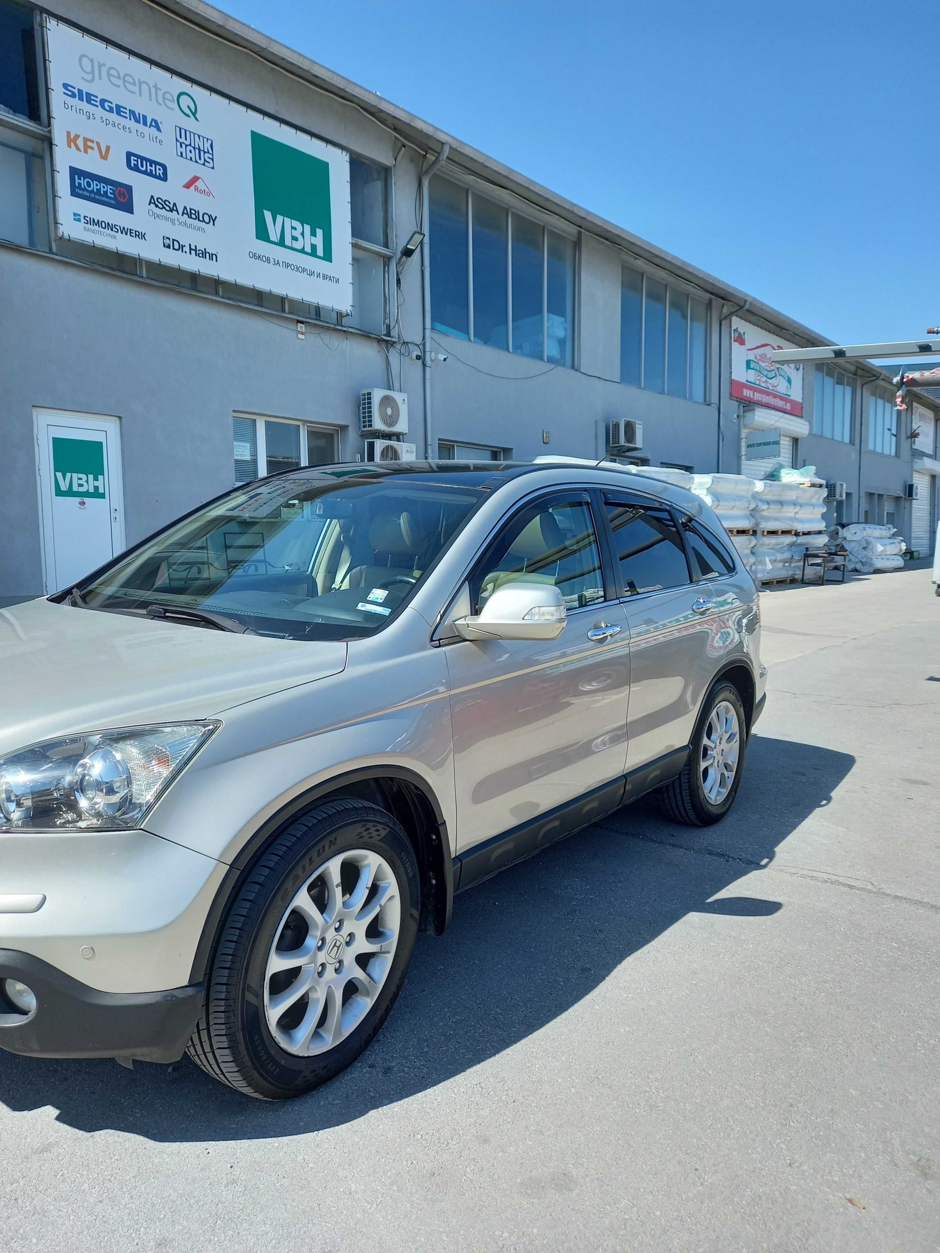 Продавам Honda CRV