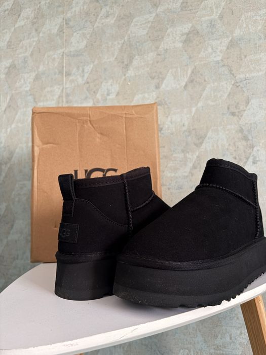 Ugg mini classic