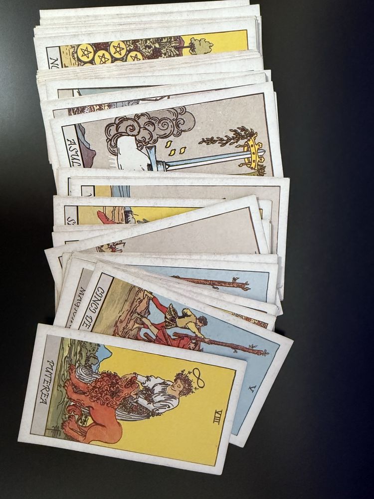 Vant carte tarot plus 3 pachete de carti