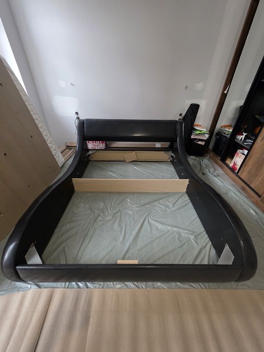 Спалня с матрак 160/200