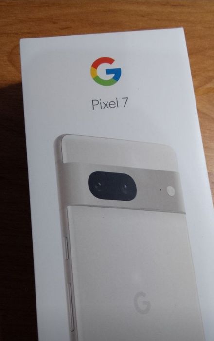 Pixel 7 black/ white