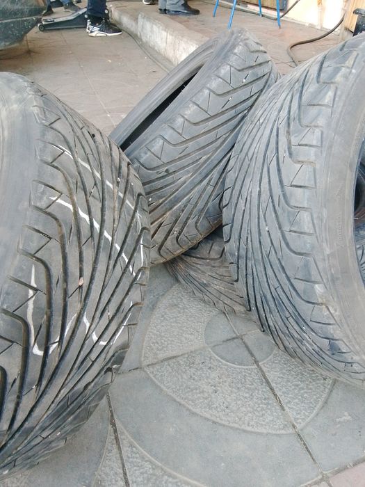 Продается шины в хорошем состоянии