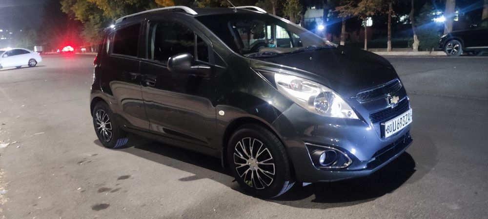 Spark sotiladi srochniy