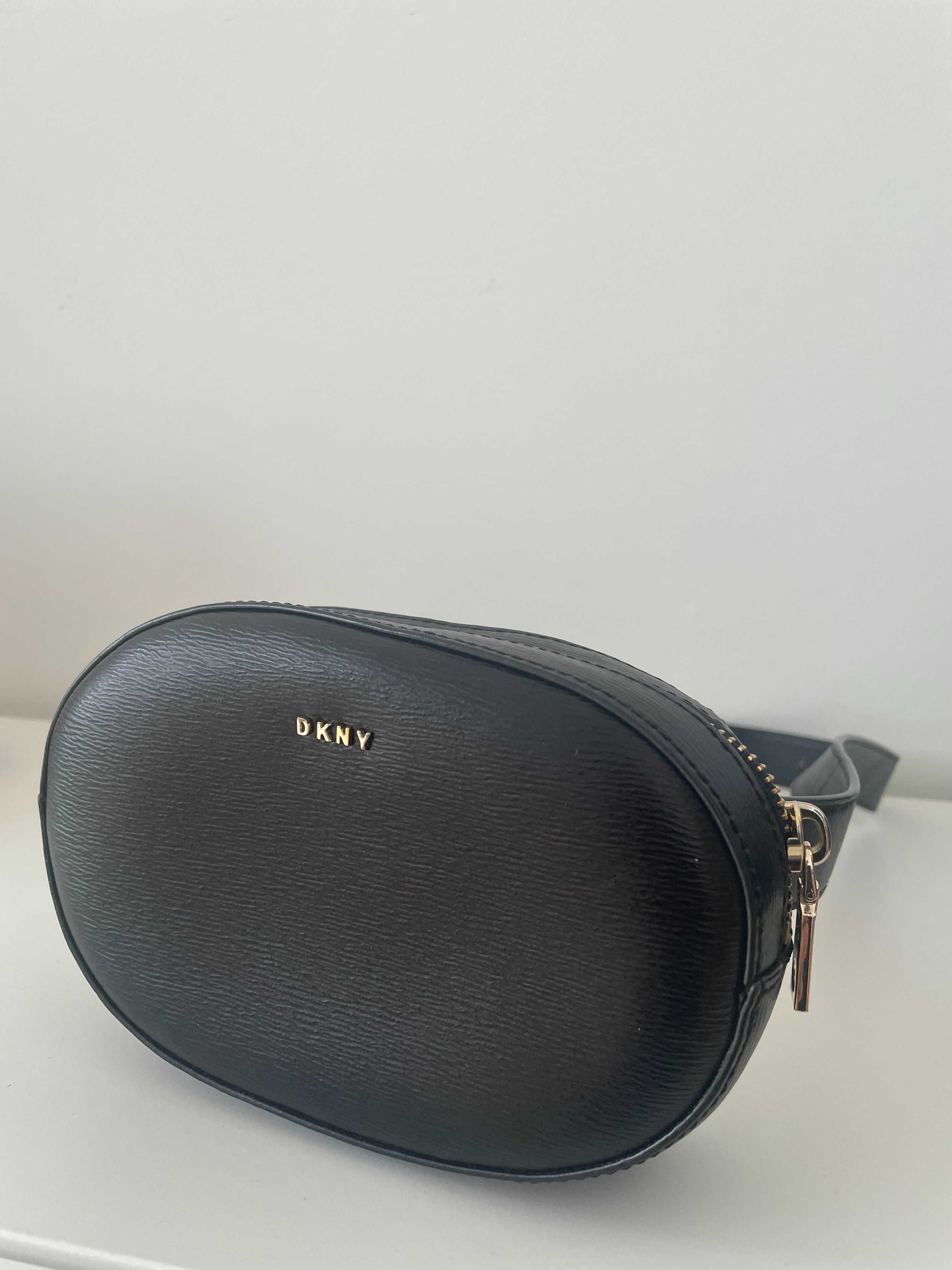 DKNY черна малка чанта