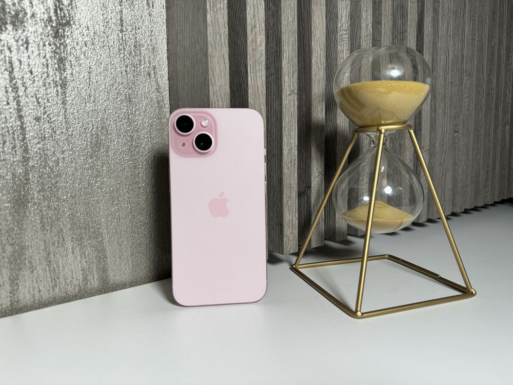 iPhone 15 Pink impecabil Garantie Universul Telefoanelor