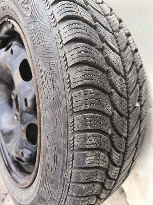 Зимни гуми 185/60/14 с джанти