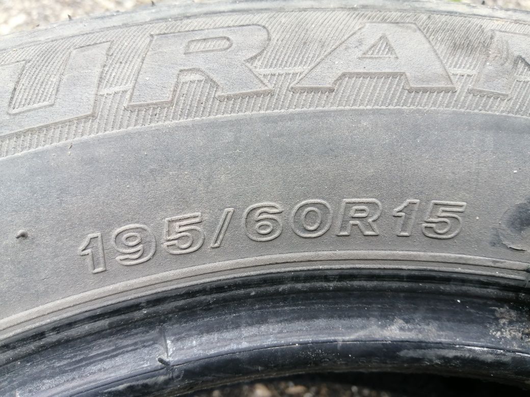 Гуми 195 60 15 Бриджстоун Bridgestone 4 броя 2220
Цената е за брой гум