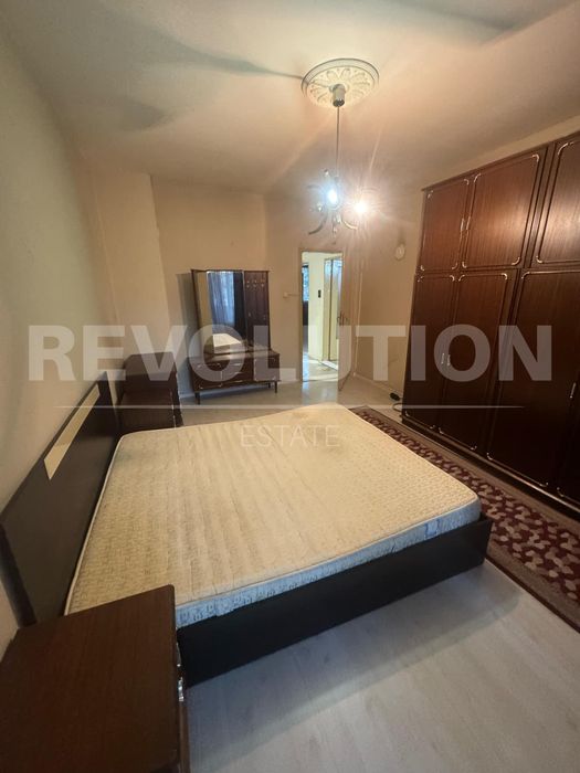 Продава се Четиристаен апартамент в Пловдив, Южен - 90 кв.м за 1489 €/кв.м - Снимка #13
