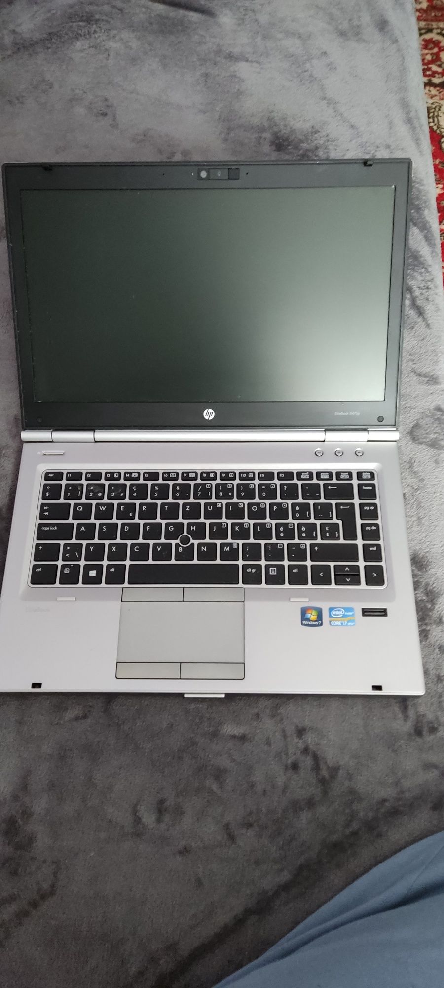Laptop HP 8470 procesor Intel i7 SSD 8GB RAM