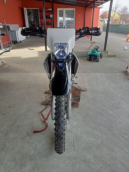 Vând cros 4T marcă rieju