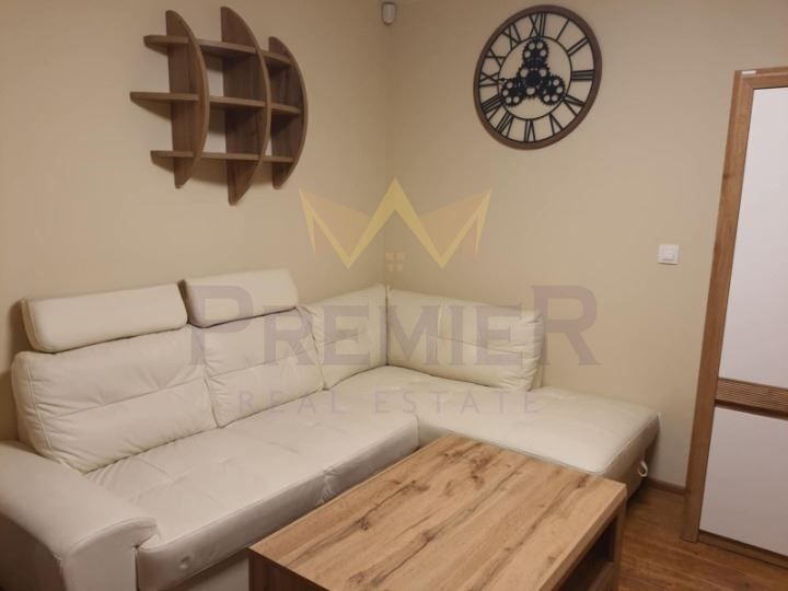 Продава се Тристаен апартамент в София, Оборище - 86 кв.м за 4535 €/кв.м - Снимка #1