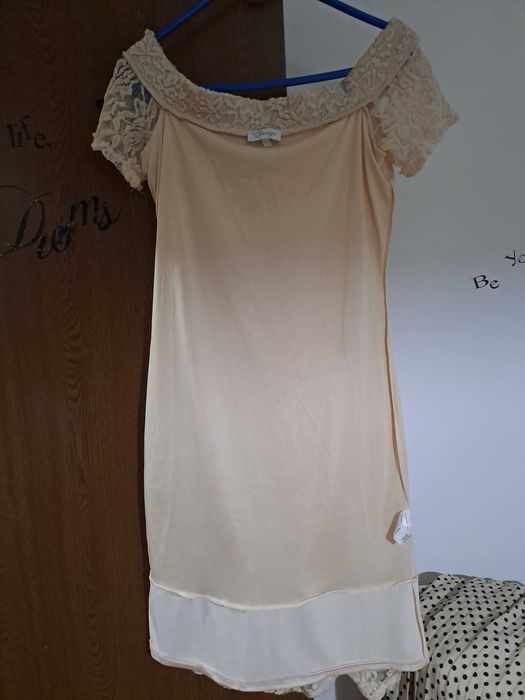 Rochie din dantela marimea M