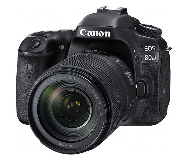 Продаю Canon 80D в отличном состоянии