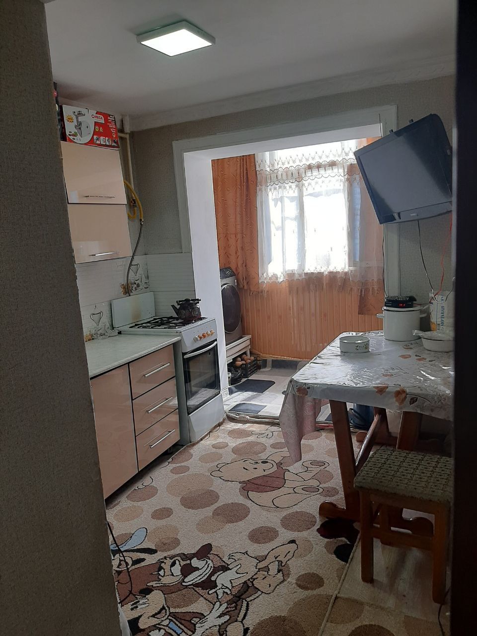 2 xonali kvartira sotiladi