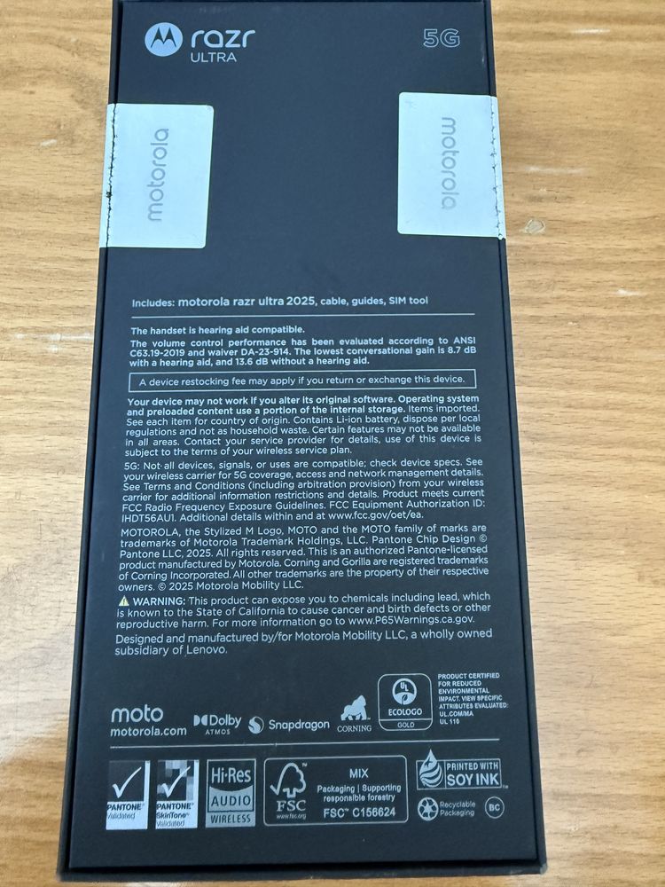 Motorola Razr 60 Ultra Pantone Scarab