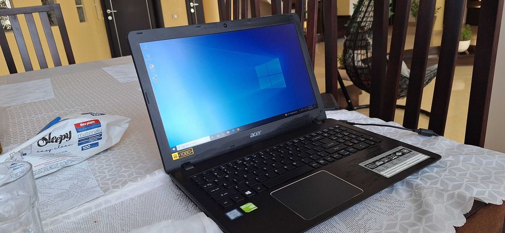 Laptop Acer Aspire 16” i5-7200 8GB Ram SSD+HDD Video 940MX 2GB DVDrw