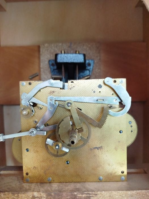 Ceas cu pendul de podea