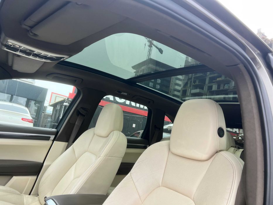 Porsche Cayenne benzina