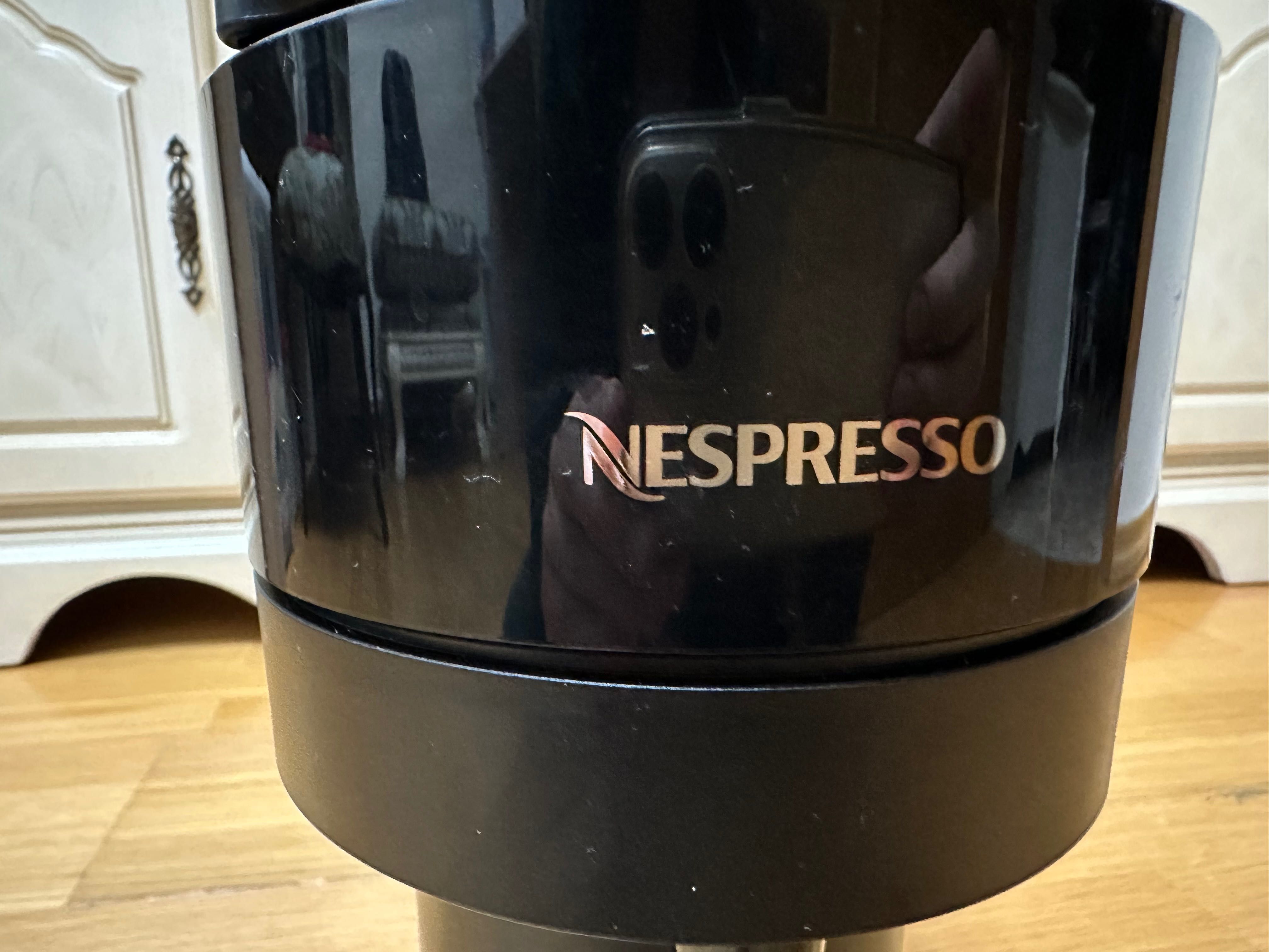 Кофемашина Nespresso Vertuo Next D черный