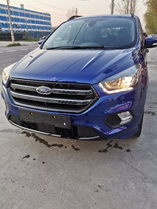Dezmembrez ford/ford kuga/bara fata/capota/aripa/far/haion/usa/