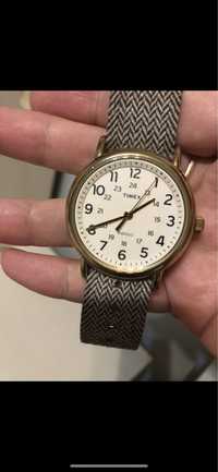Часы от фирмы Timex
