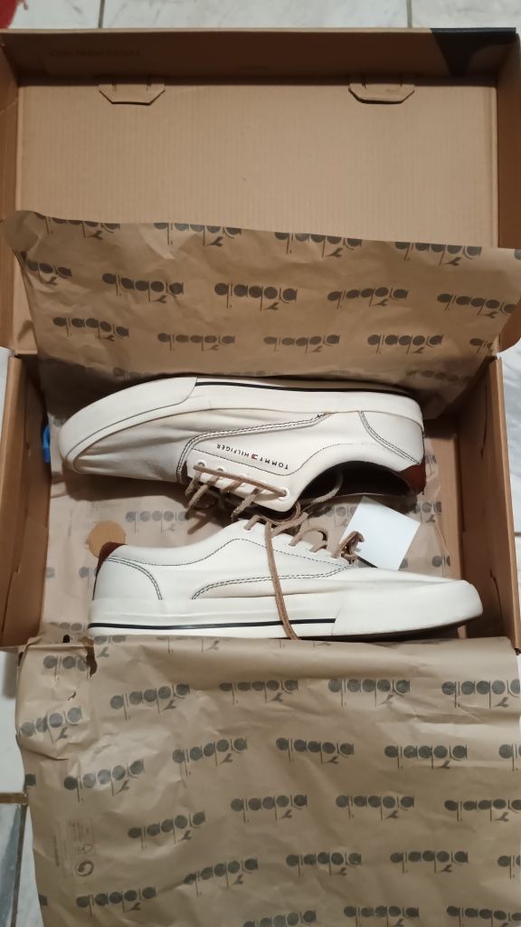 Tommy Hilfiger, #42, original!